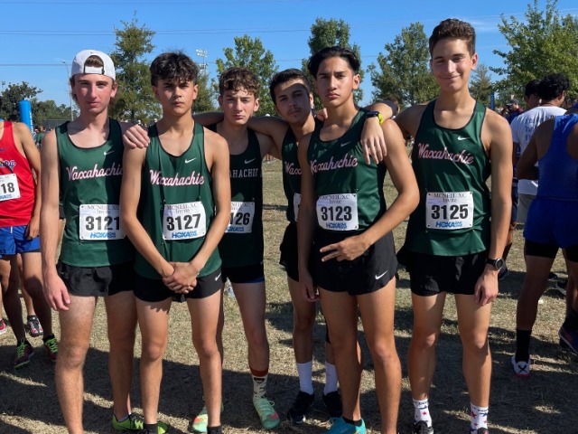 Cross Country Competes at McNeil Invitational