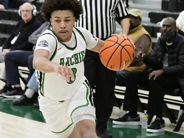 Roberson’s 21 leads Runnin’ Indians to 4th consecutive win, rout of Midway