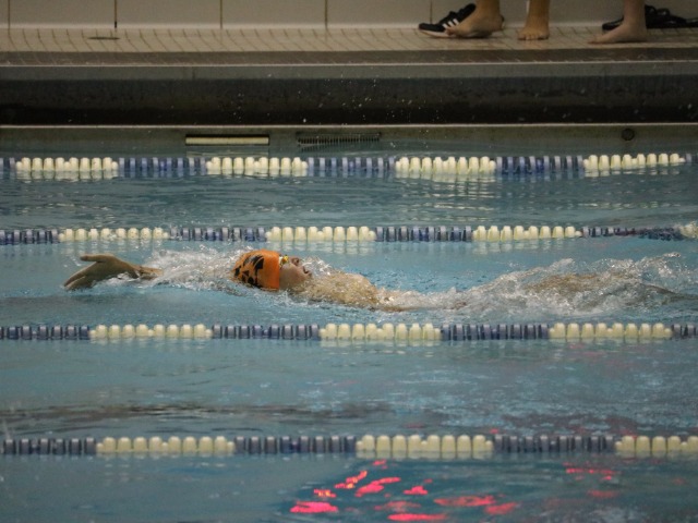 Swimmers shine at Yellow Jacket Sprint Invitational