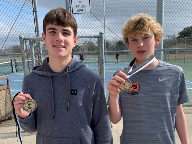 AHS Tennis bring home hardware at the South Hills Tournament 
