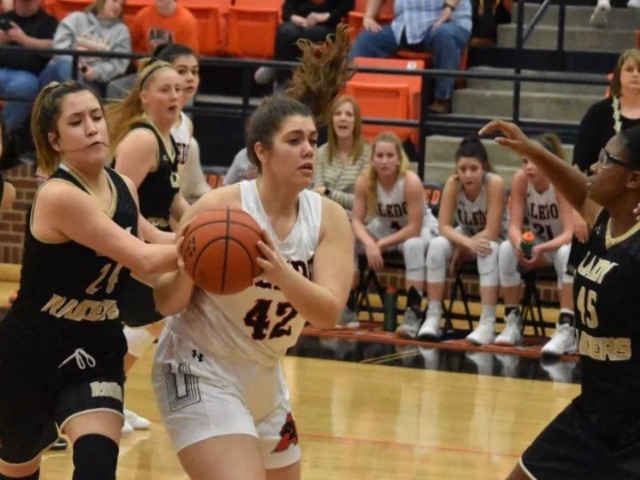 Ladycats stay in first place in District 4-5A after win over WF Rider