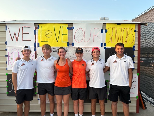 Varsity Tennis Remains Undefeated in District Play