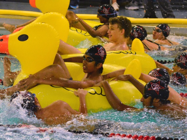 Community Joins Coppell Swim & Dive for Vaquero Battle