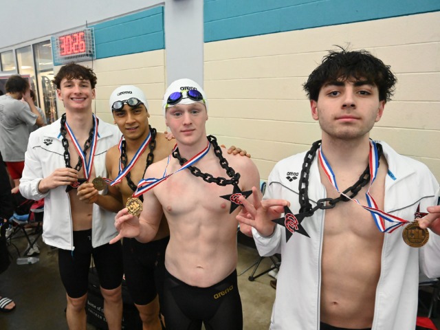 Swim & Dive Advances to State with 1st Place Regional Finishes image 