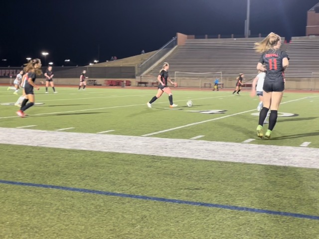 Girls Soccer 7th Win in a Row, Maintain 1st Place in 6-6A
