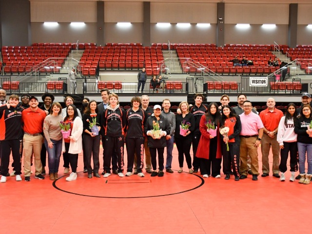 Cowboys and Cowgirls Honor Their Senior Wrestlers