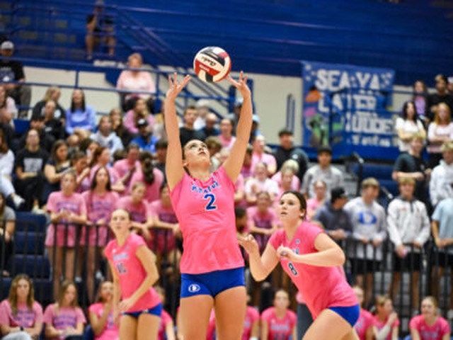 Decatur starts quest for 3-peat against Eastern Hills