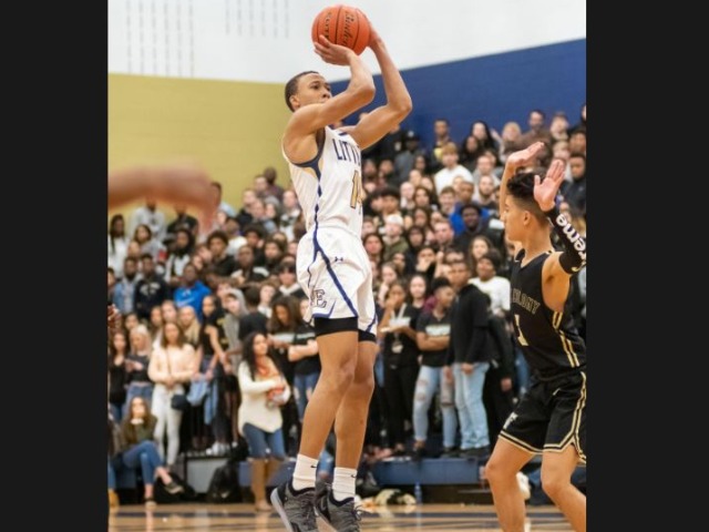 Timberview tames Lobos, 76-70, in area round