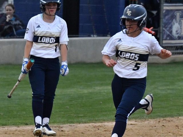 Little Elm hangs on despite late Ryan rally