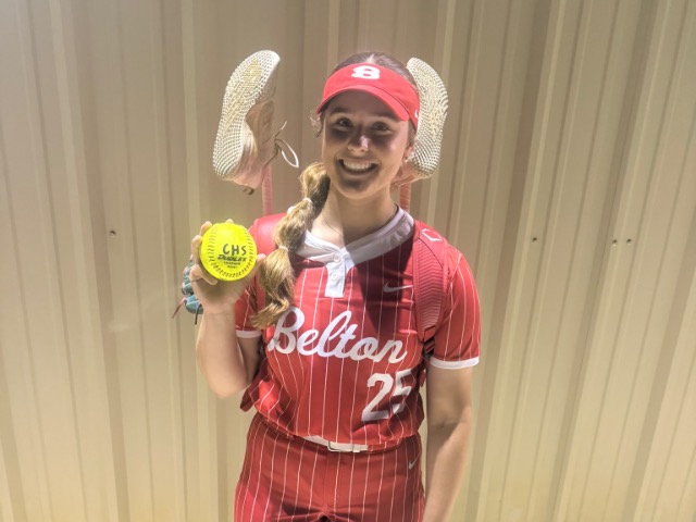 Tigers split double header 