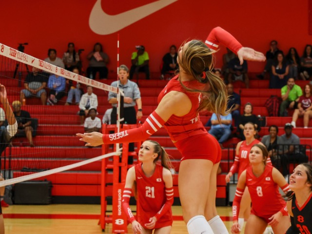 Varsity Volleyball Sweeps Chaparral 