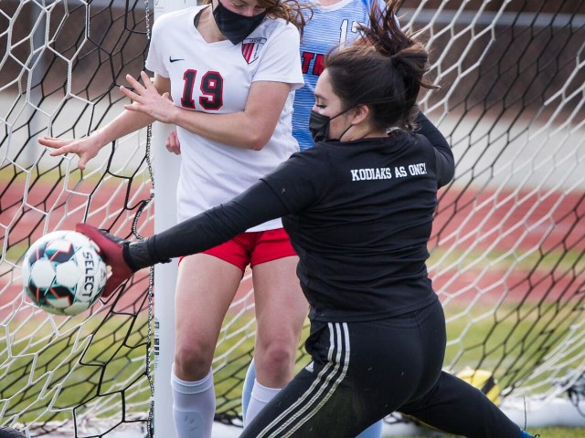 Eastmont takes it to Cascade in 3-nil shutout