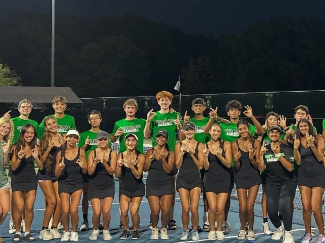 Sixteens are wild for Dragon Tennis in District clinching victory image 
