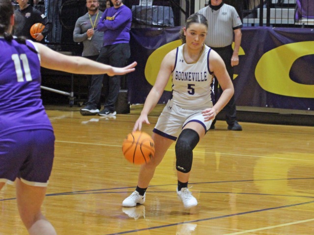 Lady Bearcats Rally, But Fall Short