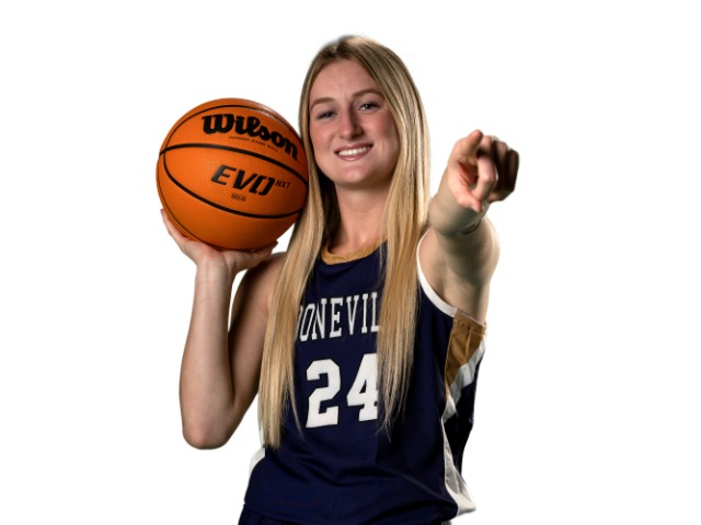 Lady Bearcats See Game Get Away In Third Quarter