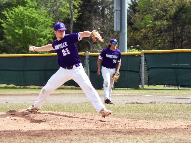 With 15 Hits, Bearcats Take 3rd Place Game