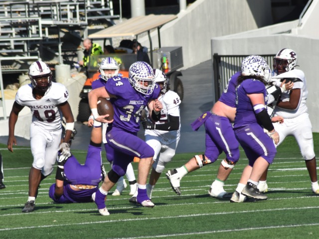 Bearcats Make Fourth Down Plays In Fifth Title Win