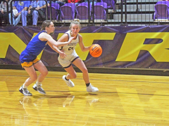 Garrett's Six 3s Ties Record, Lady Bearcats Top Acorn