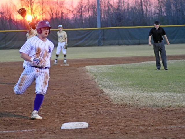 Bearcats Drop Game In Alma