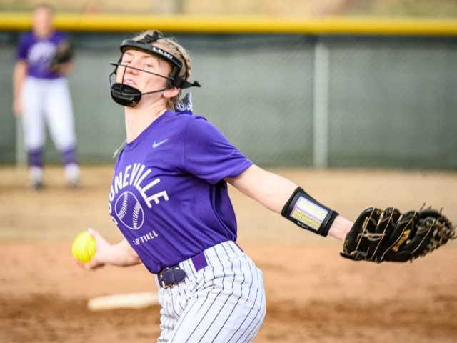 Franklin Leads Lady Bearcats To Conference Win In Charleston