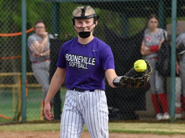 Franklin, Tillery Lead Lady Bearcats To 20th Win
