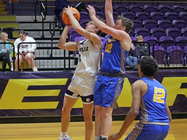 Bearcats Open 3A-4 Play With Blowout Win