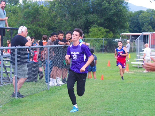 Shaver Finishes 17th In Acorn Meet; Junior Boys Take 6th