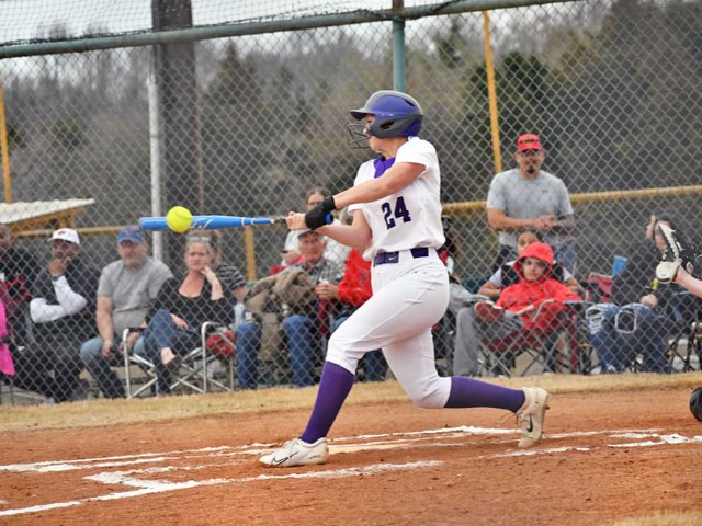 Lady Bearcats Beat Elements, Pottsville Thursday
