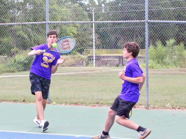 Tennis Teams Close Out Home Schedule
