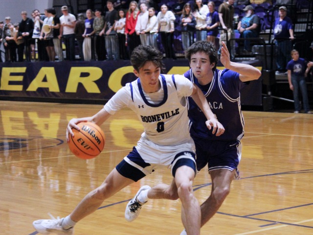 Bearcats Rally From 16 Down But Cannot Overcome Lavaca