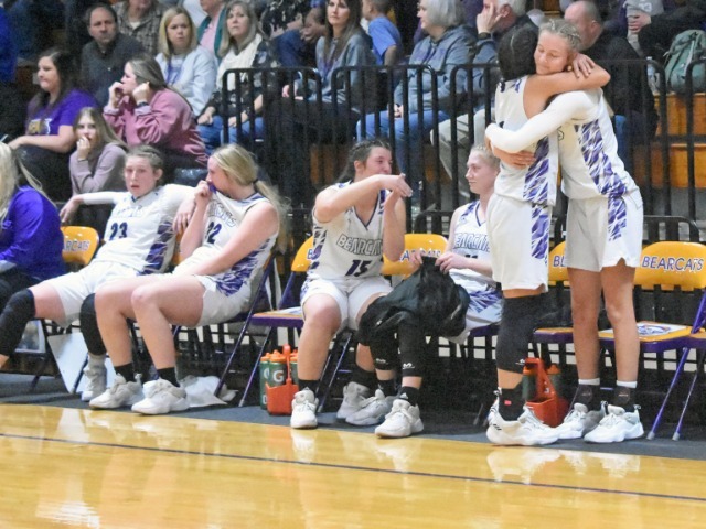 Seniors Finish Home Careers Win Win