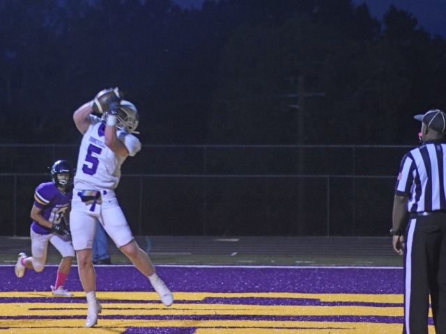Bearcats Roll In First Trip To Mayflower
