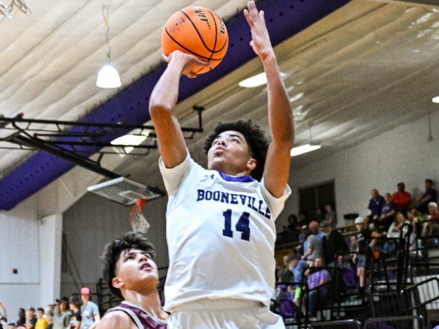 Harrel Scores 23, Bearcats Headed Back To State Tournament