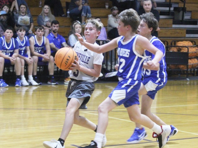 Floyd Scores 17 In Win For Seventh Grade Bearcats