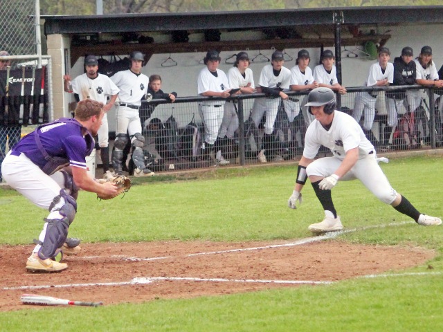 Bearcats Sacrifice Way To Conference Lead