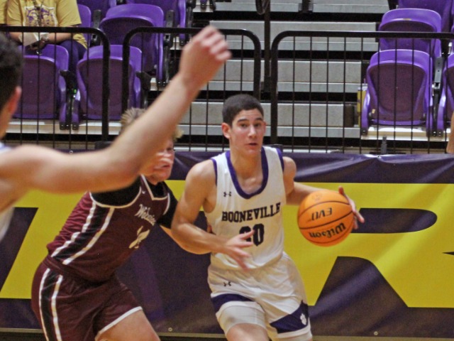 Widener' s19 points Propels Bearcats To Win; Lady Bearcats Open With Win