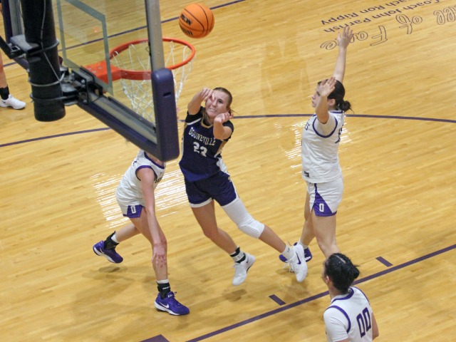 Lady Bearcats Have Three In Double Figures