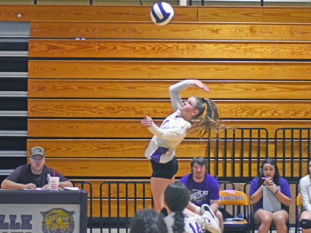 Bearcats Clinch 3rd In District