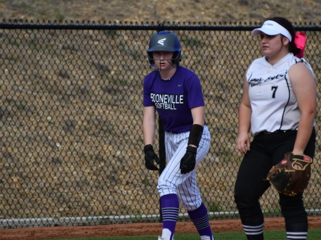 Swint, Franklin, Turner Lead Lady Bearcats Late