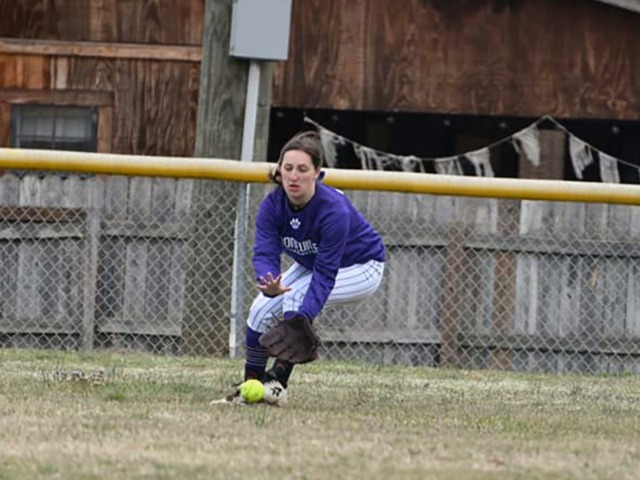 Byrum Homers In Seventh, Lady Bearcats Top Lamar