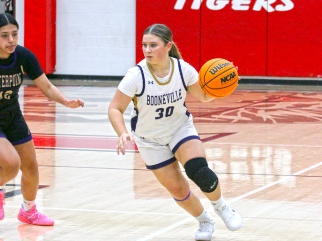 Taylor, Lady Bearcats Tie 3 Point Records In Win Over Heavener