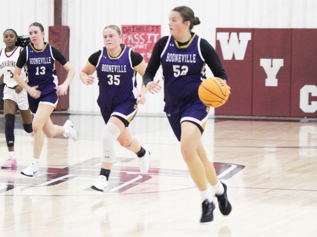 Hill 3 Gets Bearcats Lead They Will Not Relinquish; Sophomores Shine For Lady Bearcats