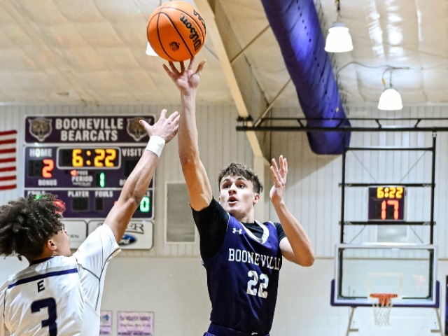 Bearcats Reach Regional Finals For First Time