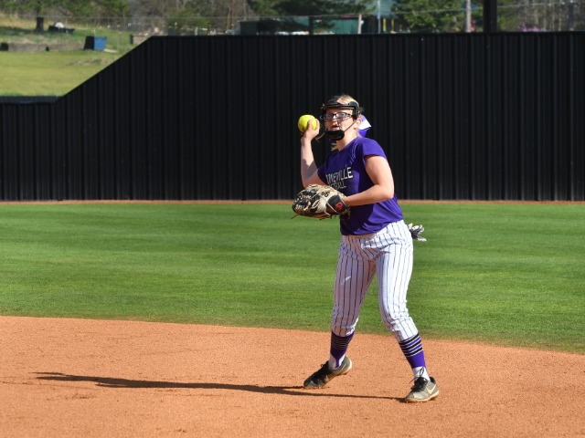 Tillery Comes Up With Big Hit In Perryville