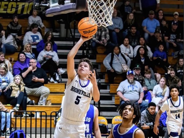 Bearcats Fall To Paris