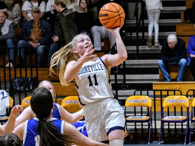 Lady Bearcats Take Over In Second Half