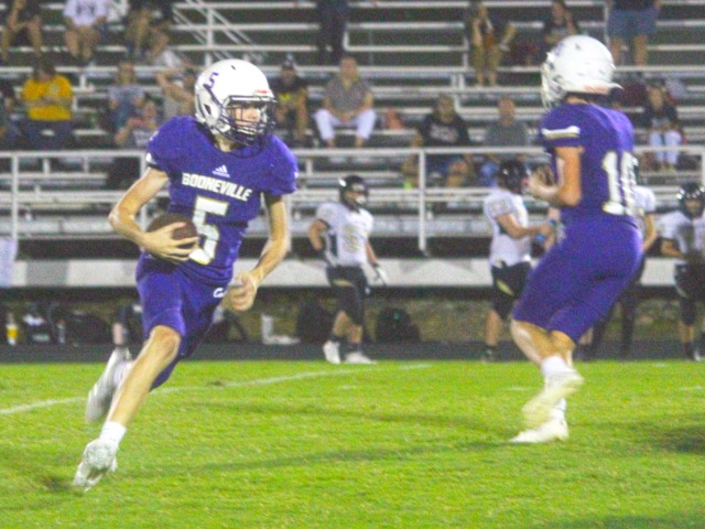 Bearcats Feast On Tigers, 30-6