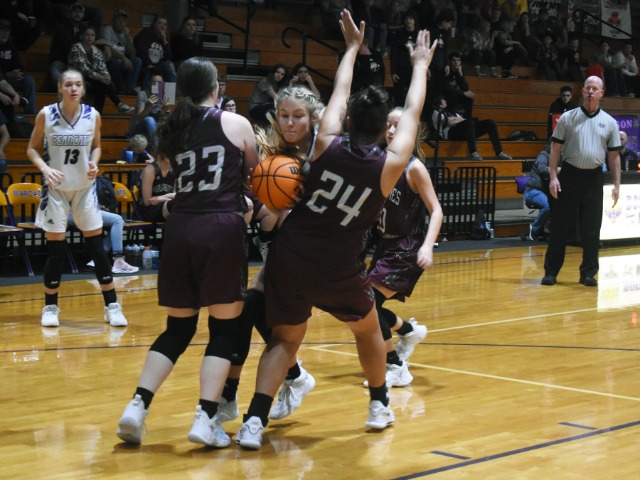 Defense Carries Lady Bearcats Into Finals