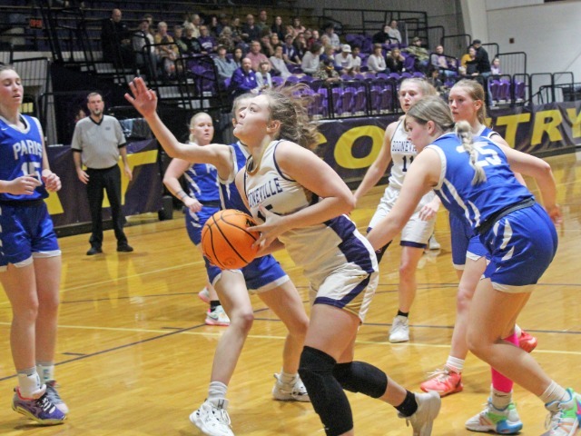 Lady Bearcats Take Down League Champions On Way To Four Seed