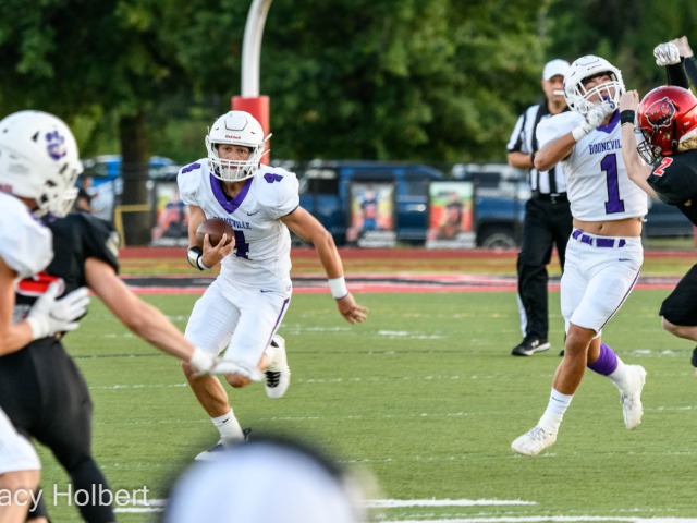 Bearcats 3-0 After Dominating Mena